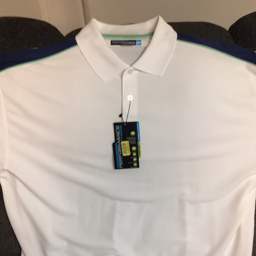 Men’s golf shirt